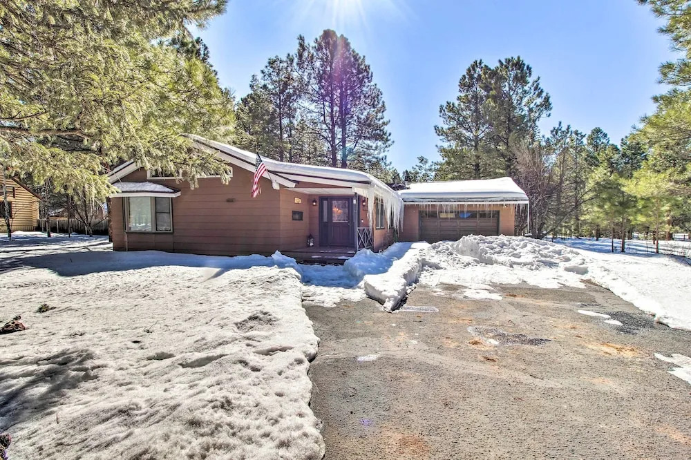 Pet-Friendly Cabin in Pinetop-Lakeside