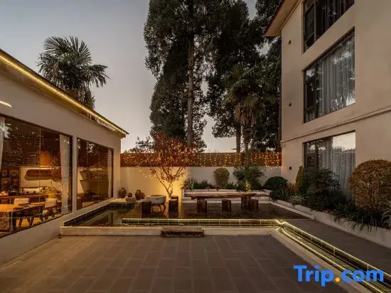 Linye·LEAFY Designer Viewing Resort Courtyard (Lijiang Ancient Town Branch)
