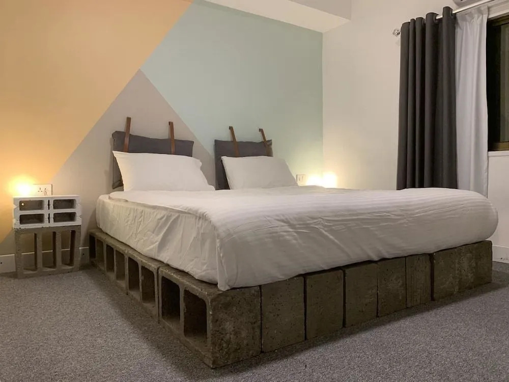 Nomads Hotel