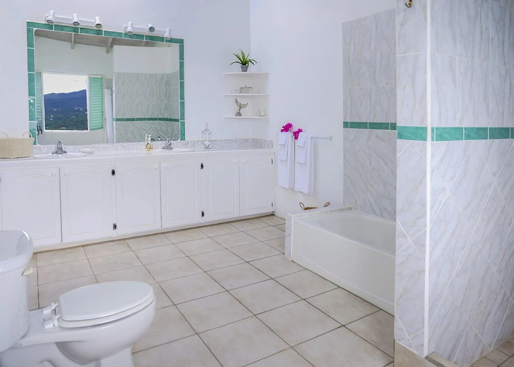Zephyr Hill - 4 bedroom Villa with awe inspiring views 4 Villa by RedAwning