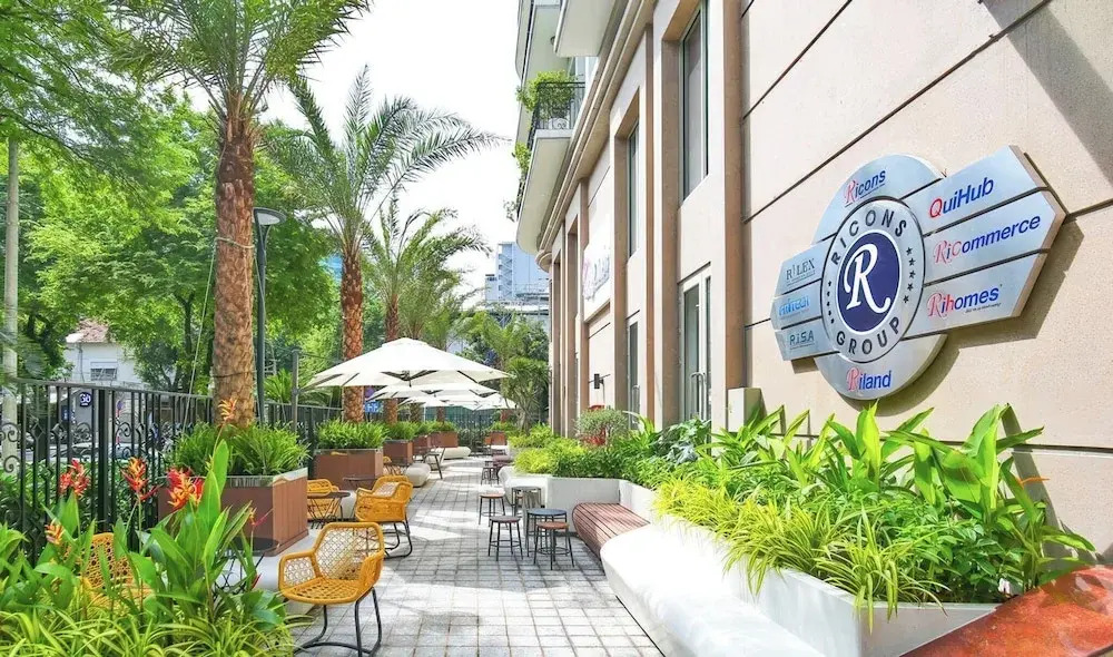 Saigon Pavillon Suites