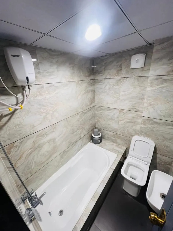 4 Ever Hotel - Surat