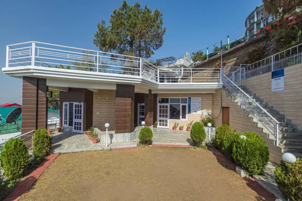 Saffronstays Grandview Haven, Barog