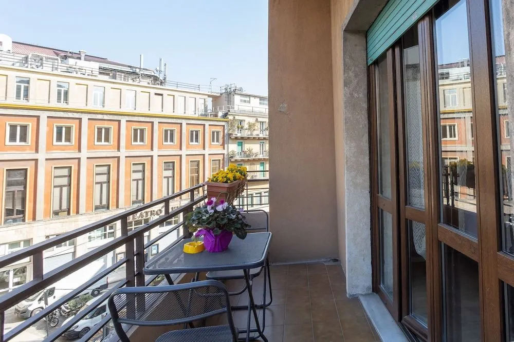 OPERA et LOVE - 200m dallArena con convenzione per Parcheggio e Colazione in pasticceria adiacente