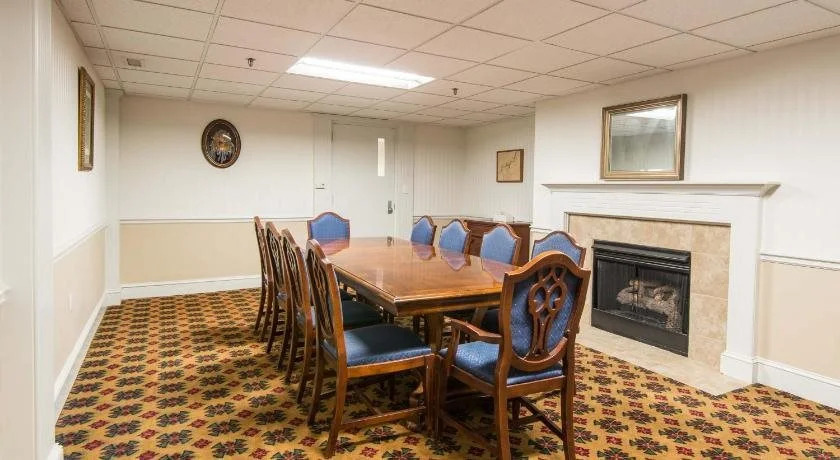 Fort Harrison State Park Inn