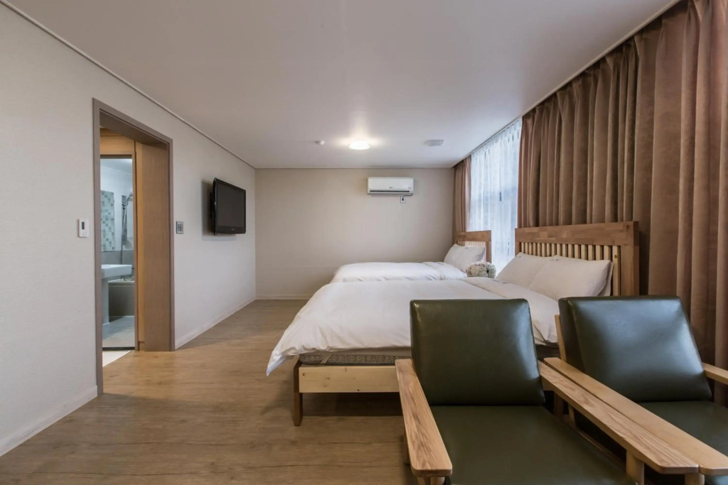 Elin Hotel