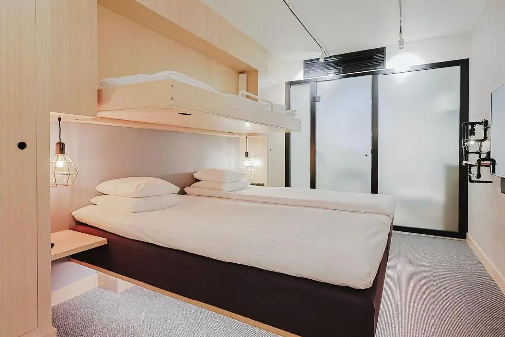 Hotel With Urban Deli