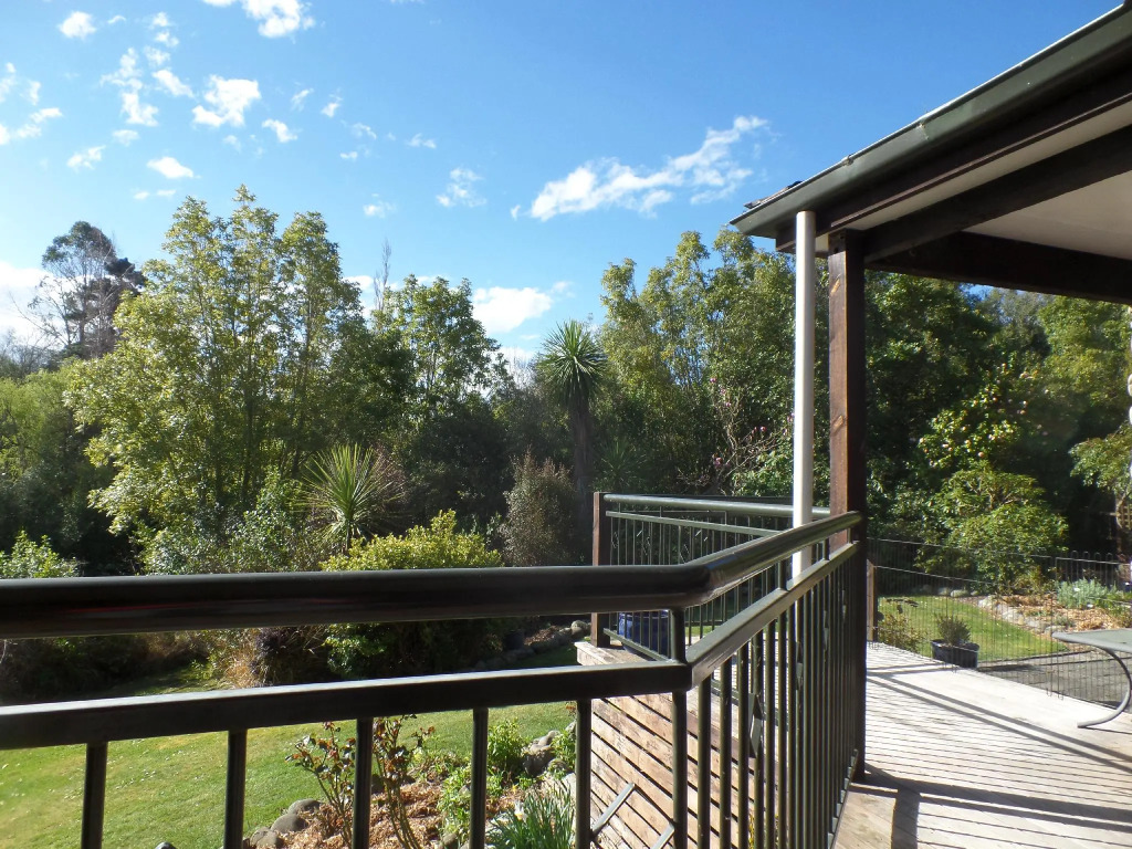 Riverstone House