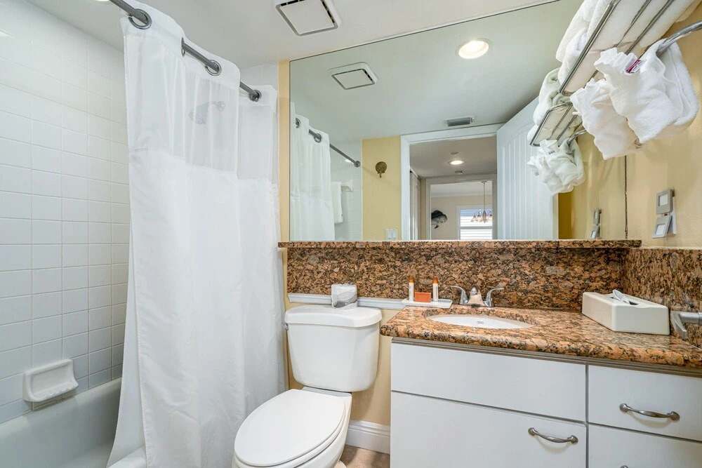 Welcome to Beach Villa's # 606 Vacation Rental - 250 Estero Blvd condo
