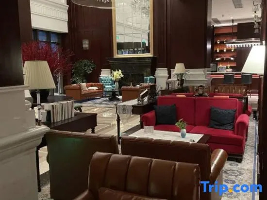 Slender West Lake Zhongji Executive Apartments