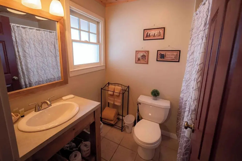 The Snowshoe Lodge