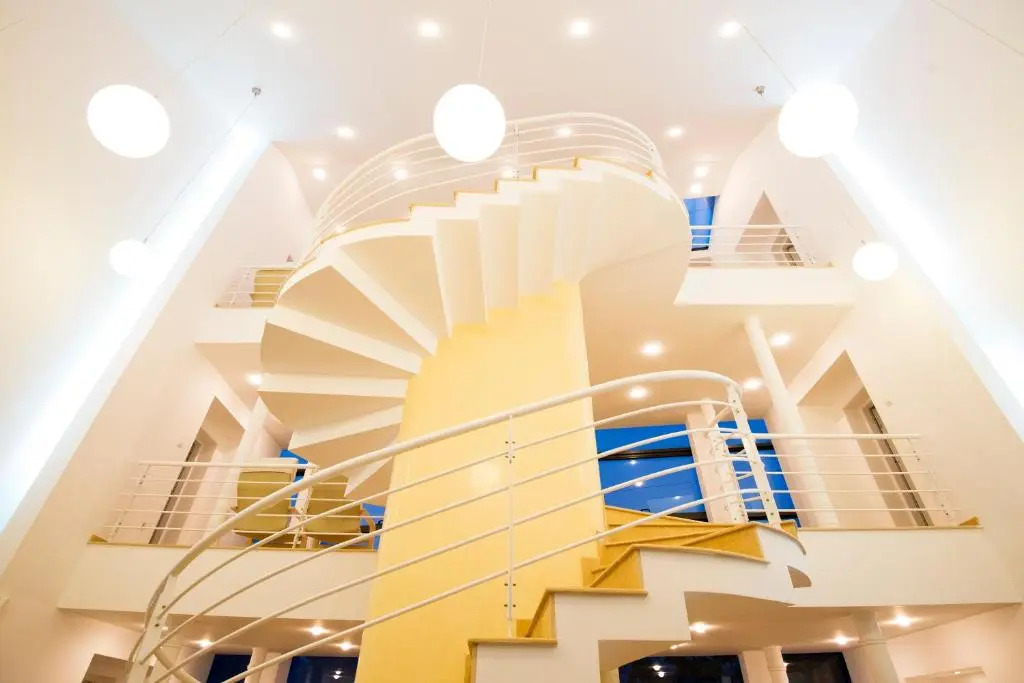 6 Apartments