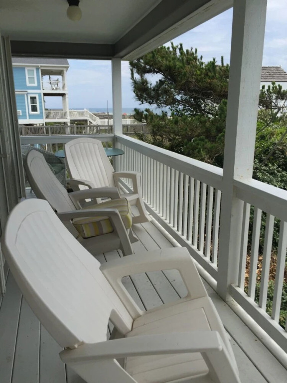 Sandy Shores - 4 Br Home