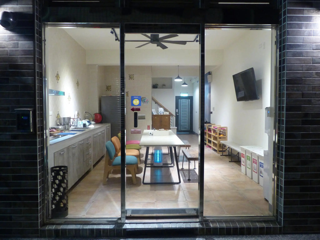 KLA B&B