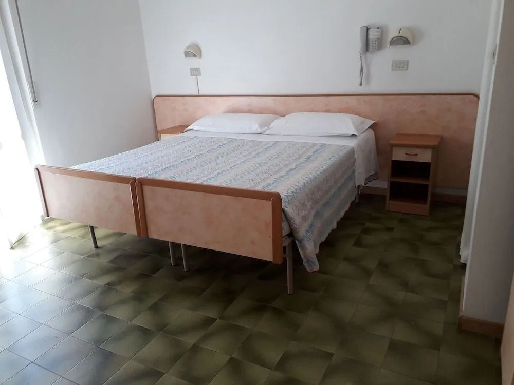 Hotel Lora