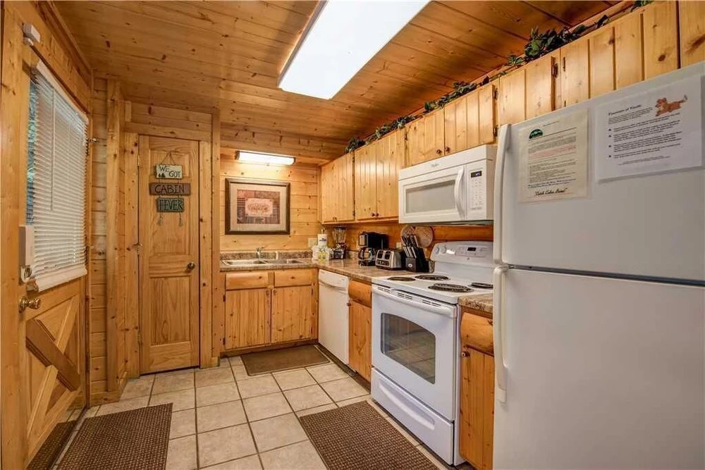 Fountain of Youth 2 Bedroom with Creek View