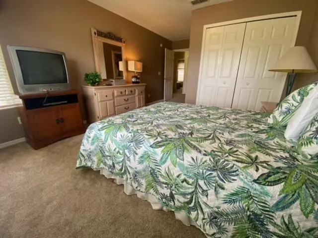 2456SAB - 2-story golf front condo!