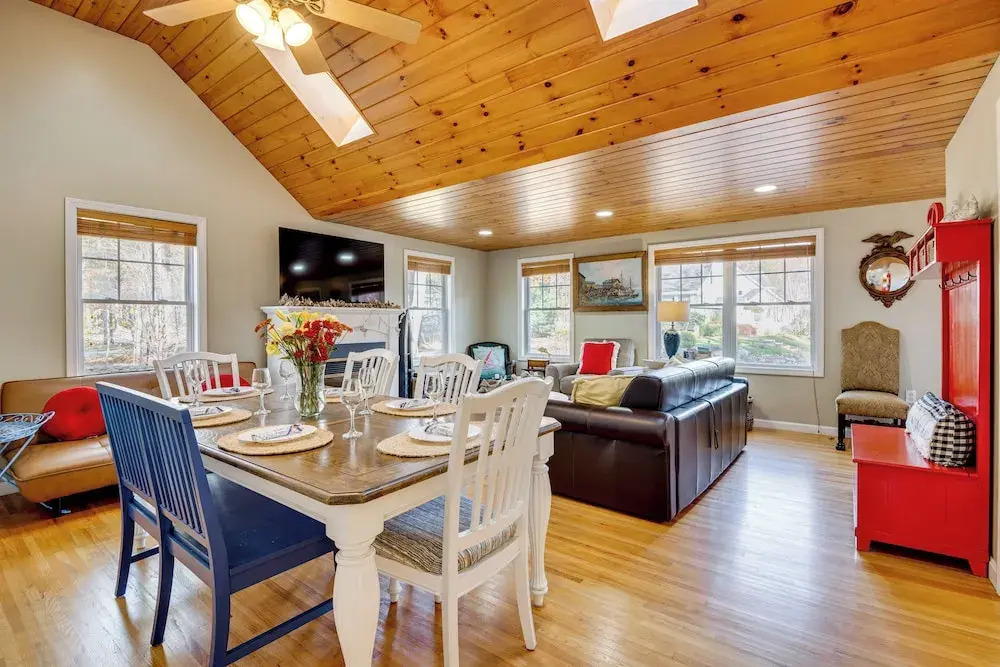 < 1 Mi to Dtwn Ogunquit! Coastal Family Retreat