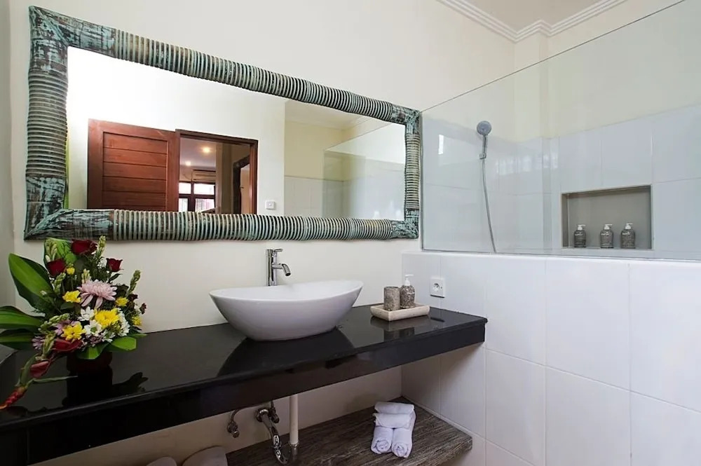 RuKun Residence - Home in Seminyak Bali
