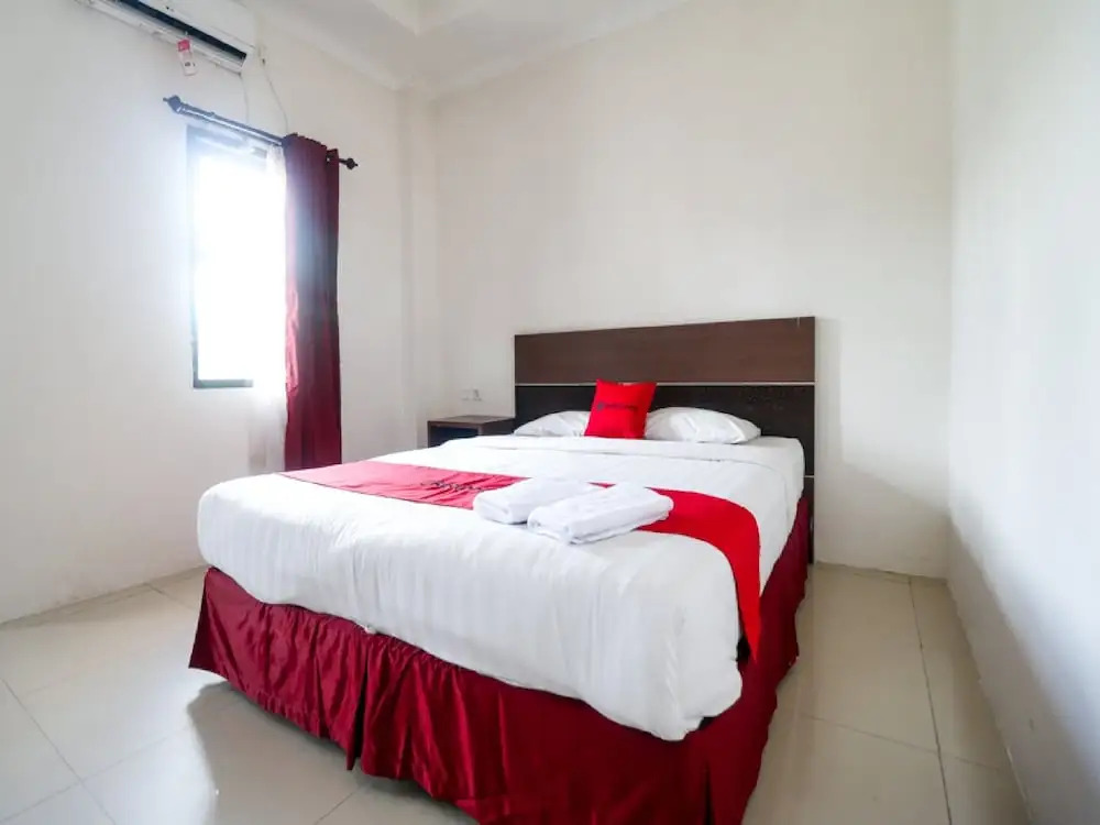 RedDoorz near Caribbean Waterpark