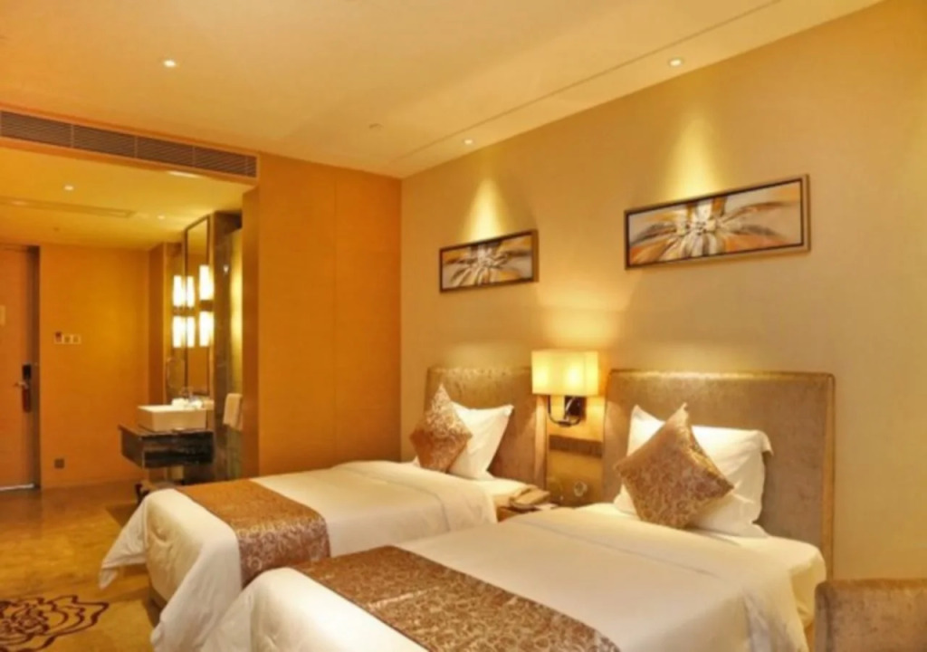 Shenzhen City Hotel North Railway Station