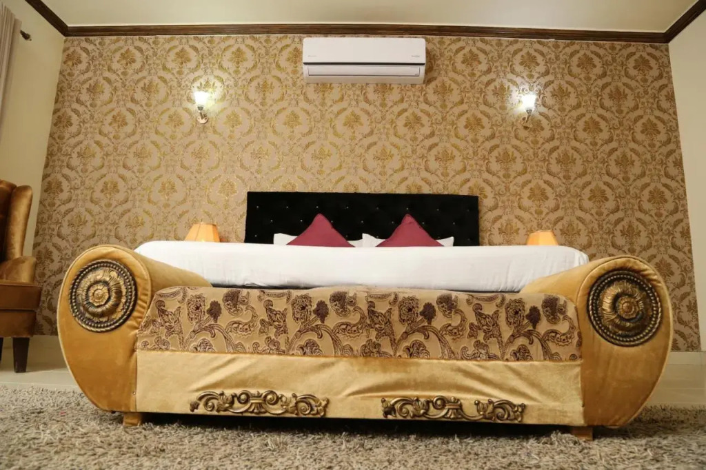 Westin Suites