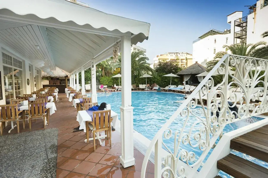 Hawaii Hotel