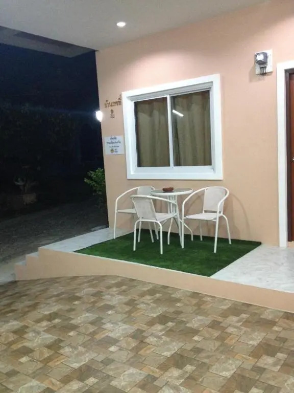 Apartments Baanlaktee 9