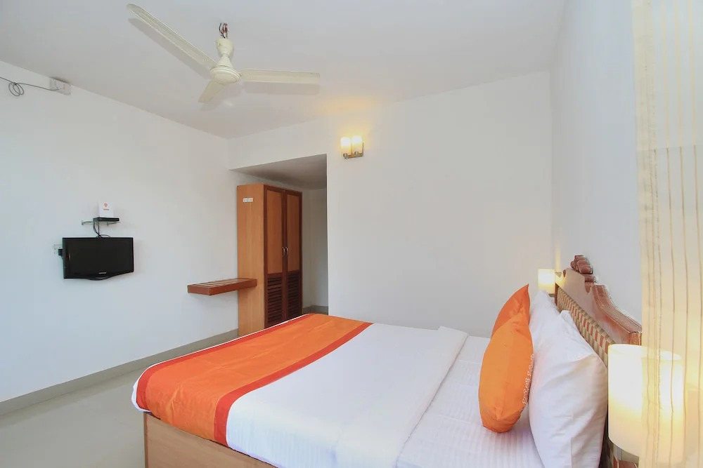 OYO 9656 Hotel Sri Venkateshwara Residency