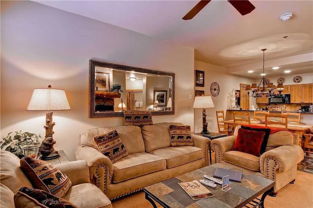 3102 Champagne Lodge, Trappeur's Crossing Apartment 2