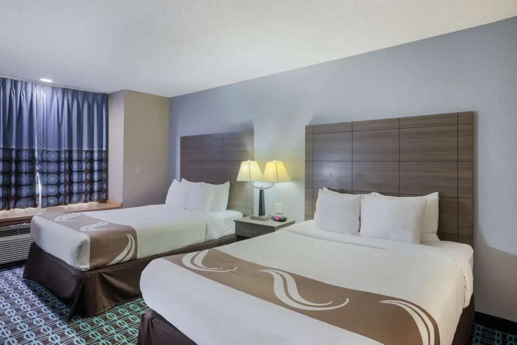 Sonesta Essential Hotels & Suites Kansas City Blue Springs