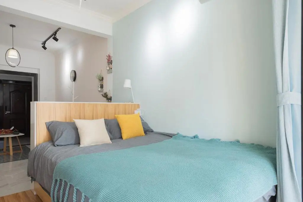 Locals Apartment House 03