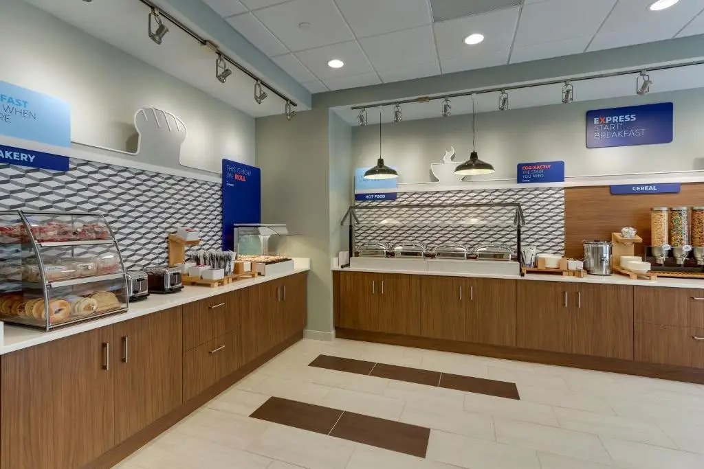 Holiday Inn Express & Suites Winston Salem Sw Clemmons by IHG