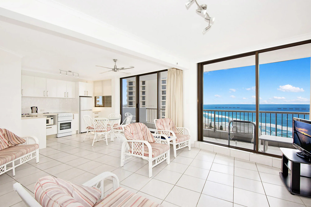Surfers International Apartments