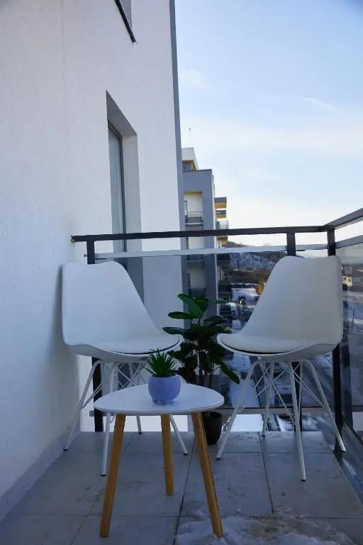 Cozy apartment w balcony&parking