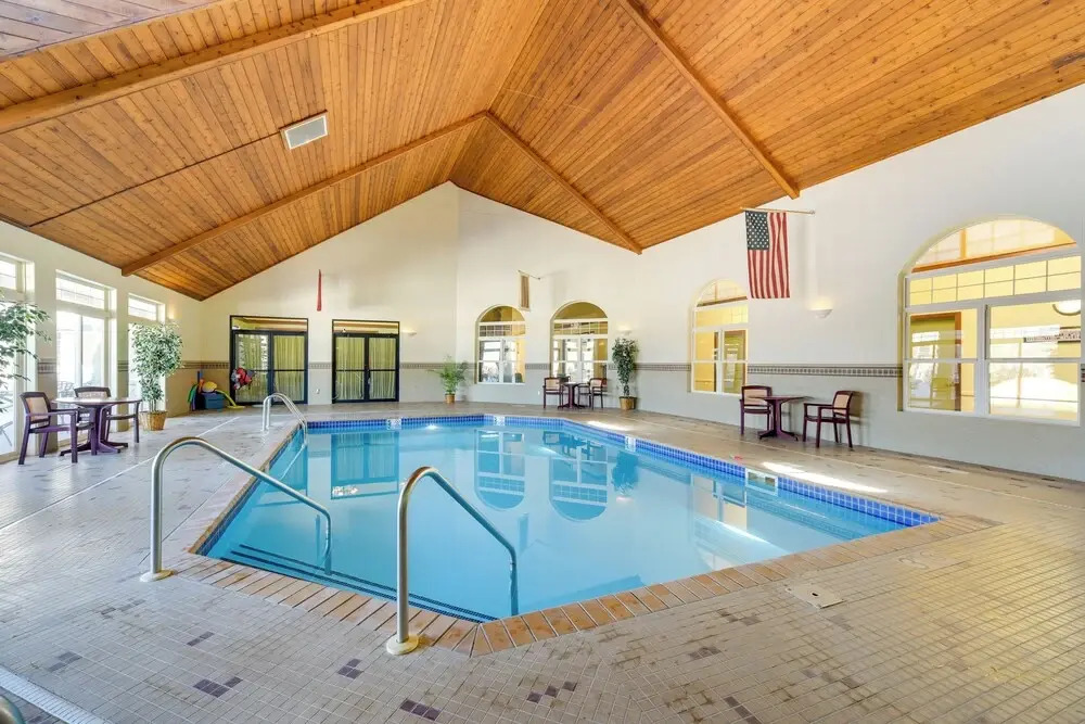 Cozy Birchwood Condo on Tagalong Golf Course!