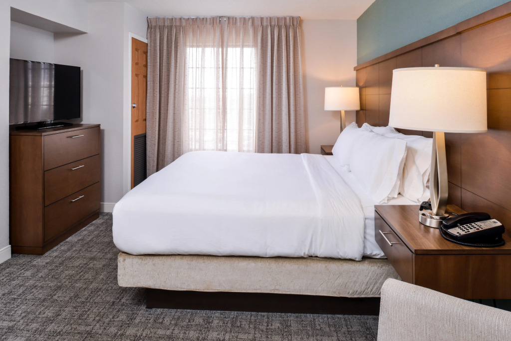 Staybridge Suites Indianapolis Downtown-Convention Center by IHG