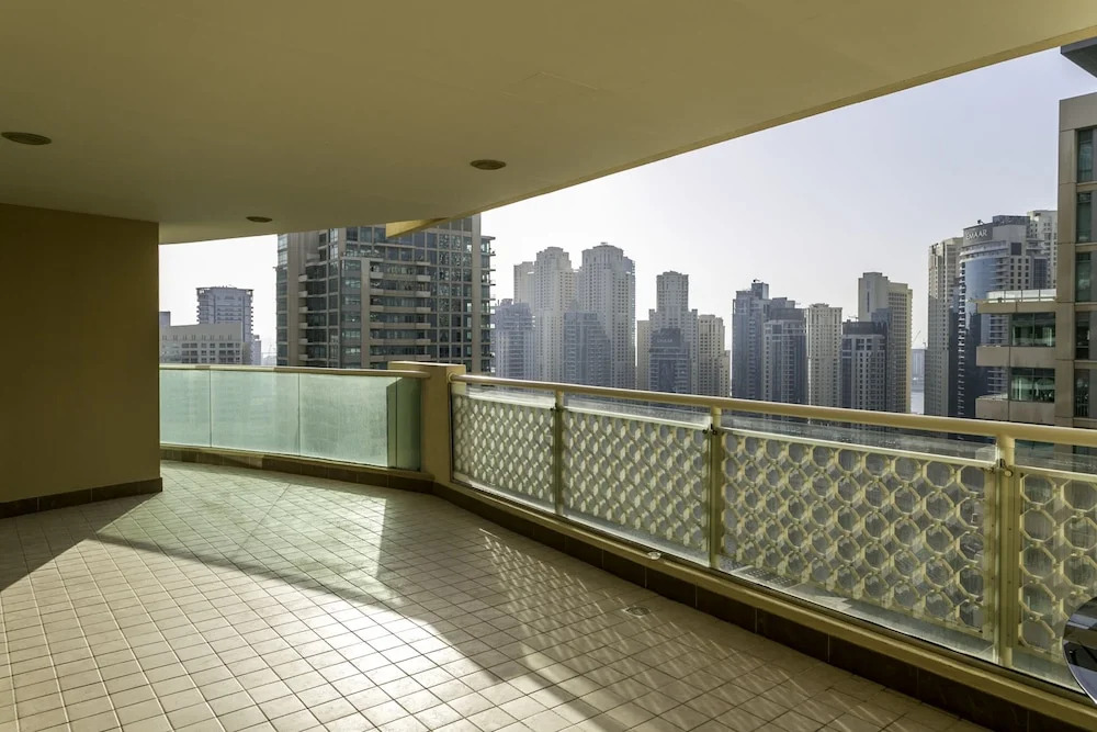 One Perfect Stay - Marina Mansions
