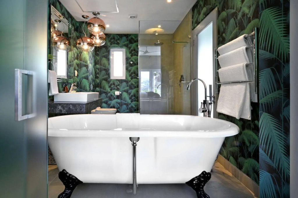 Franschhoek Boutique Hotel - Lion Roars Hotels & Lodges