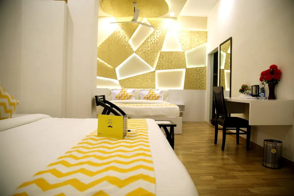 Sallow Royal Suites by Dew Drop