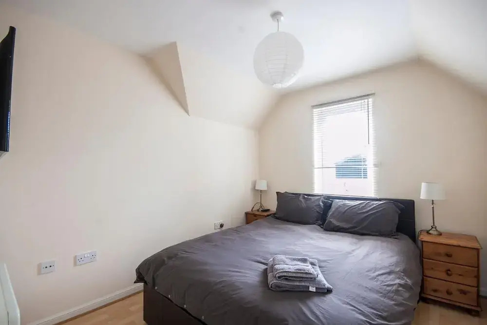 7 Varis Apartments