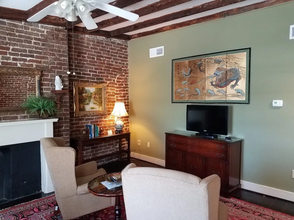 Savannah Bed & Breakfast Inn