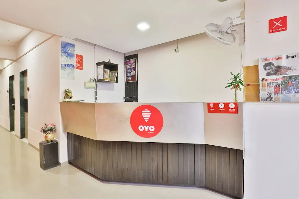 Oyo 2156 Near Infocity
