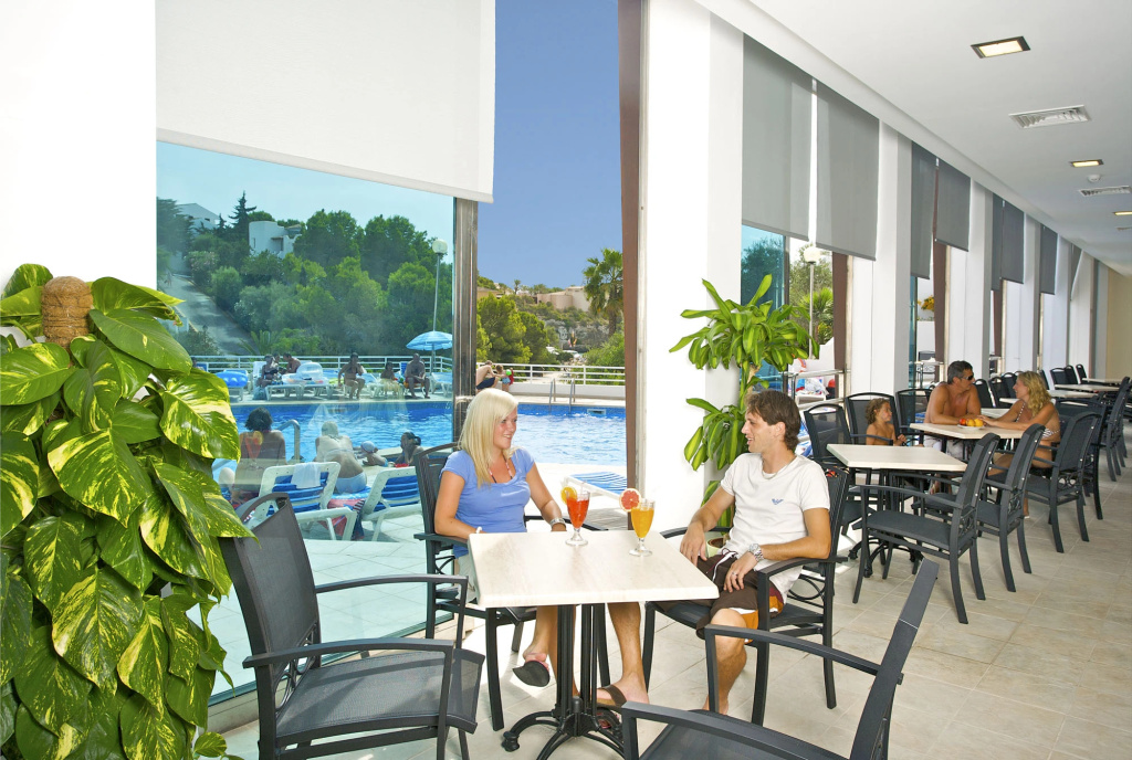 MarSenses Ferrera Blanca Hotel Family