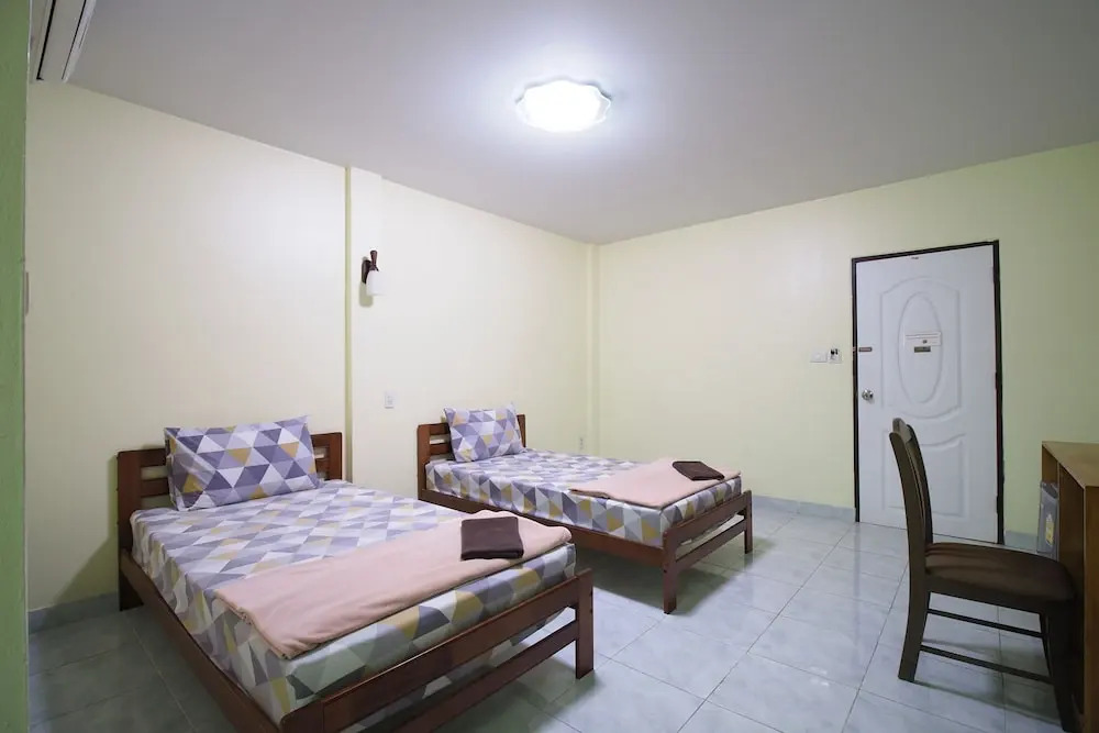 Oyo 852 Pineapple Hotel Pattaya