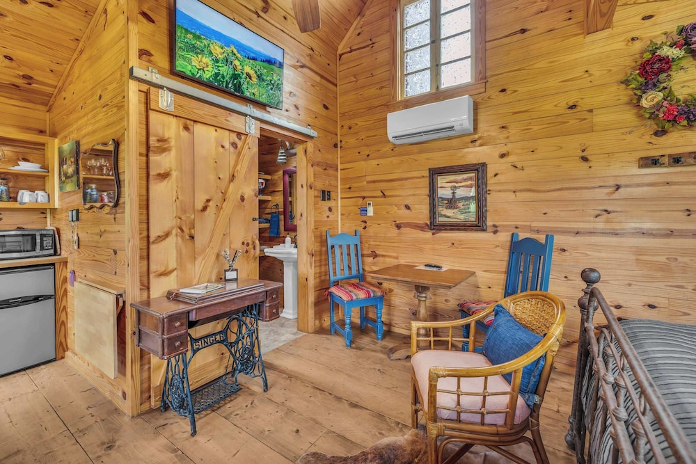 Cabins Out Back-nest