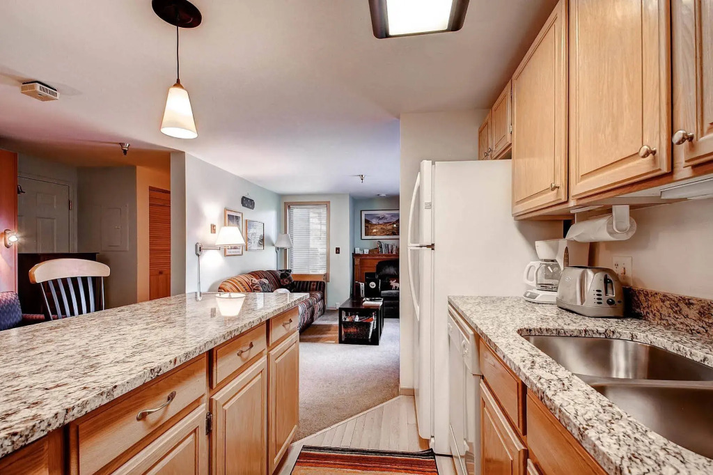 Tyra Lookout Condominiums by Ski Country Resorts