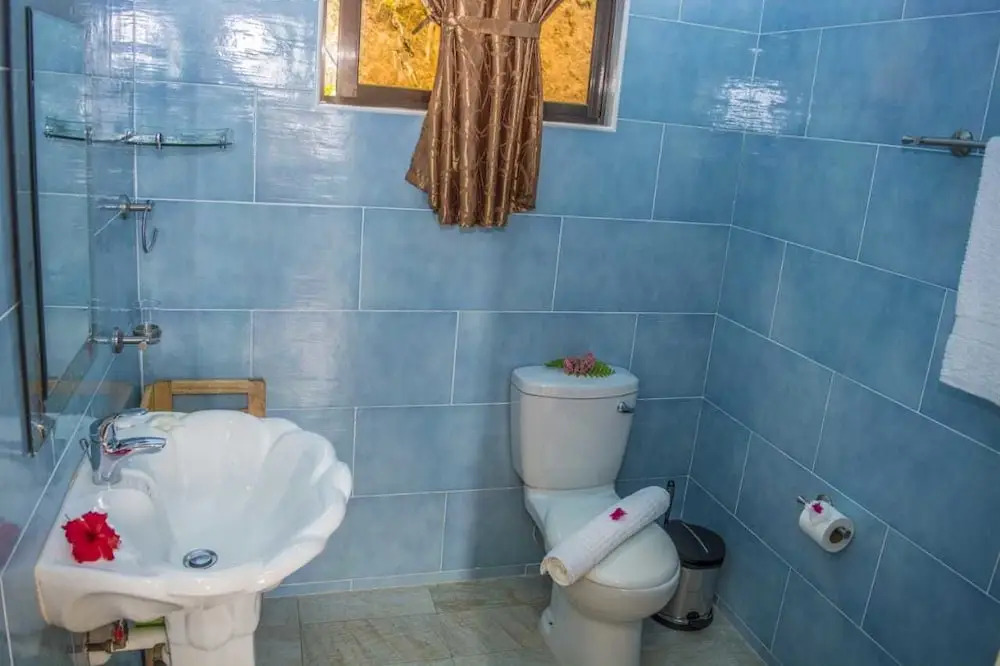 Les Elles Guesthouse Self Catering