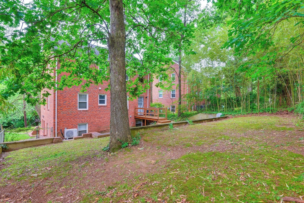 Takoma Park Apartment: Trail Access, 8 Mi to DC!