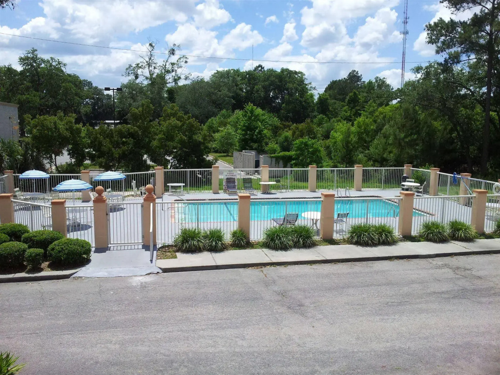 Regency Inn